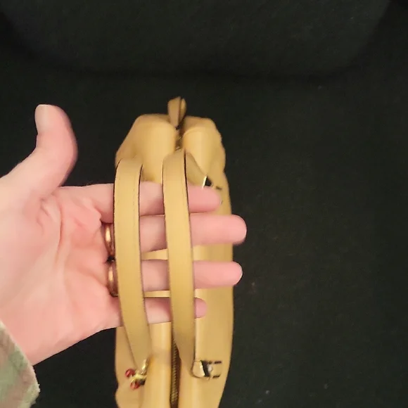 Tan Leather Coach Handbag Or Crossbody - Picture 3 of 7